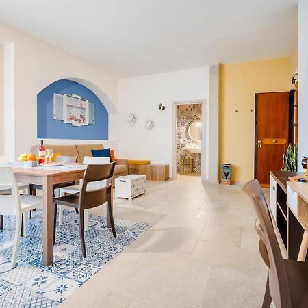 Mediterranea Apartment- Central Station - Free Wifi&Netflix Bari Exterior photo
