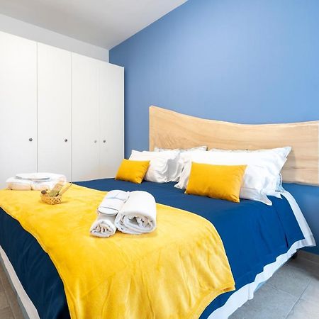 Mediterranea Apartment- Central Station - Free Wifi&Netflix Bari Exterior photo