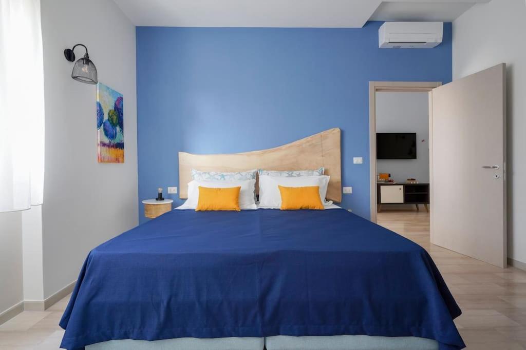 Mediterranea Apartment- Central Station - Free Wifi&Netflix Bari Exterior photo