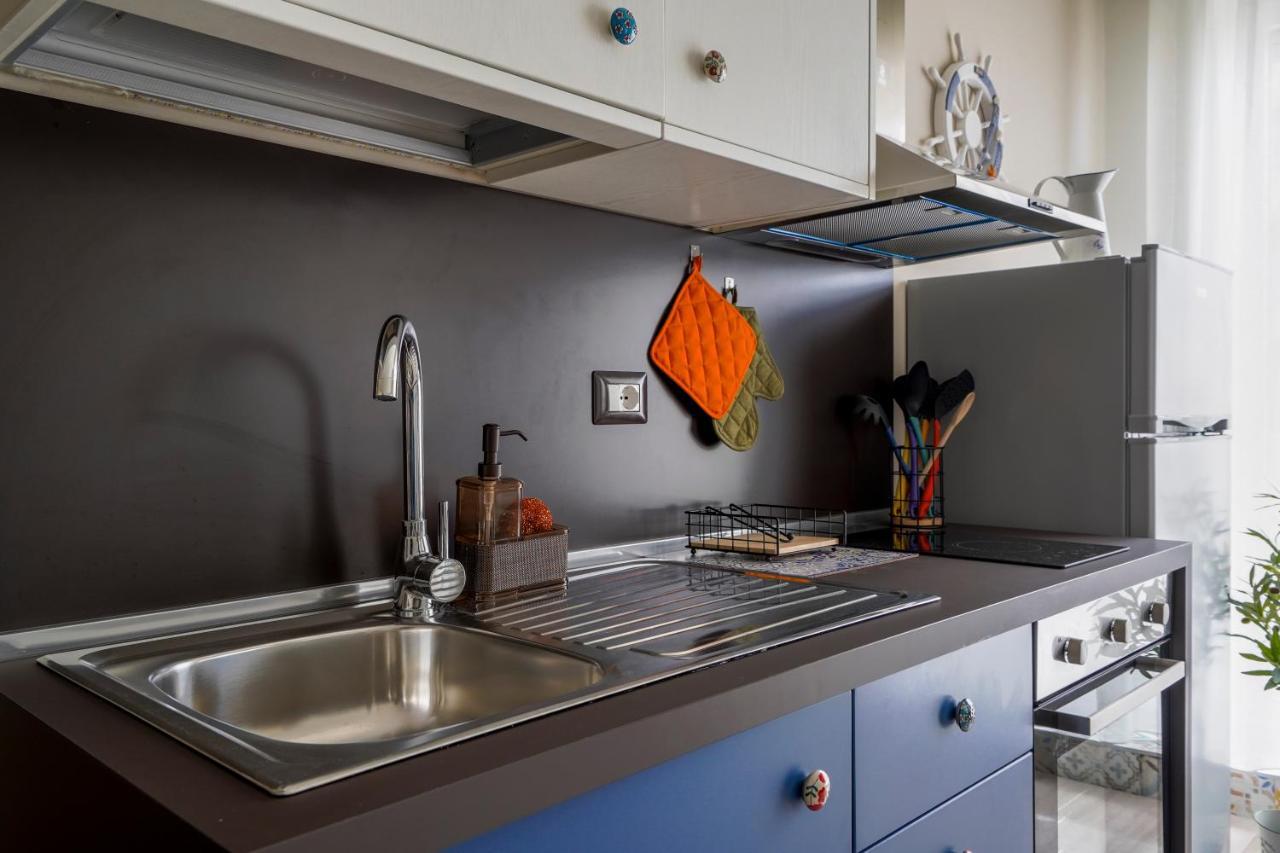 Mediterranea Apartment- Central Station - Free Wifi&Netflix Bari Exterior photo