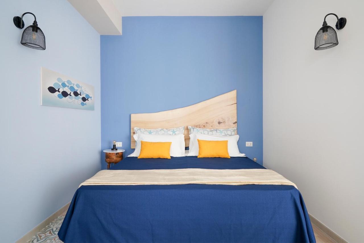 Mediterranea Apartment- Central Station - Free Wifi&Netflix Bari Exterior photo