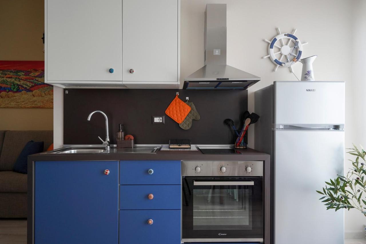 Mediterranea Apartment- Central Station - Free Wifi&Netflix Bari Exterior photo
