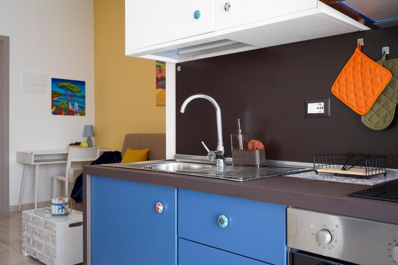 Mediterranea Apartment- Central Station - Free Wifi&Netflix Bari Exterior photo