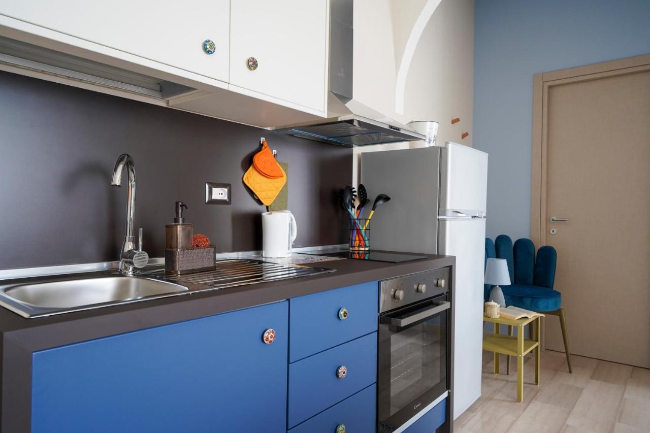 Mediterranea Apartment- Central Station - Free Wifi&Netflix Bari Exterior photo
