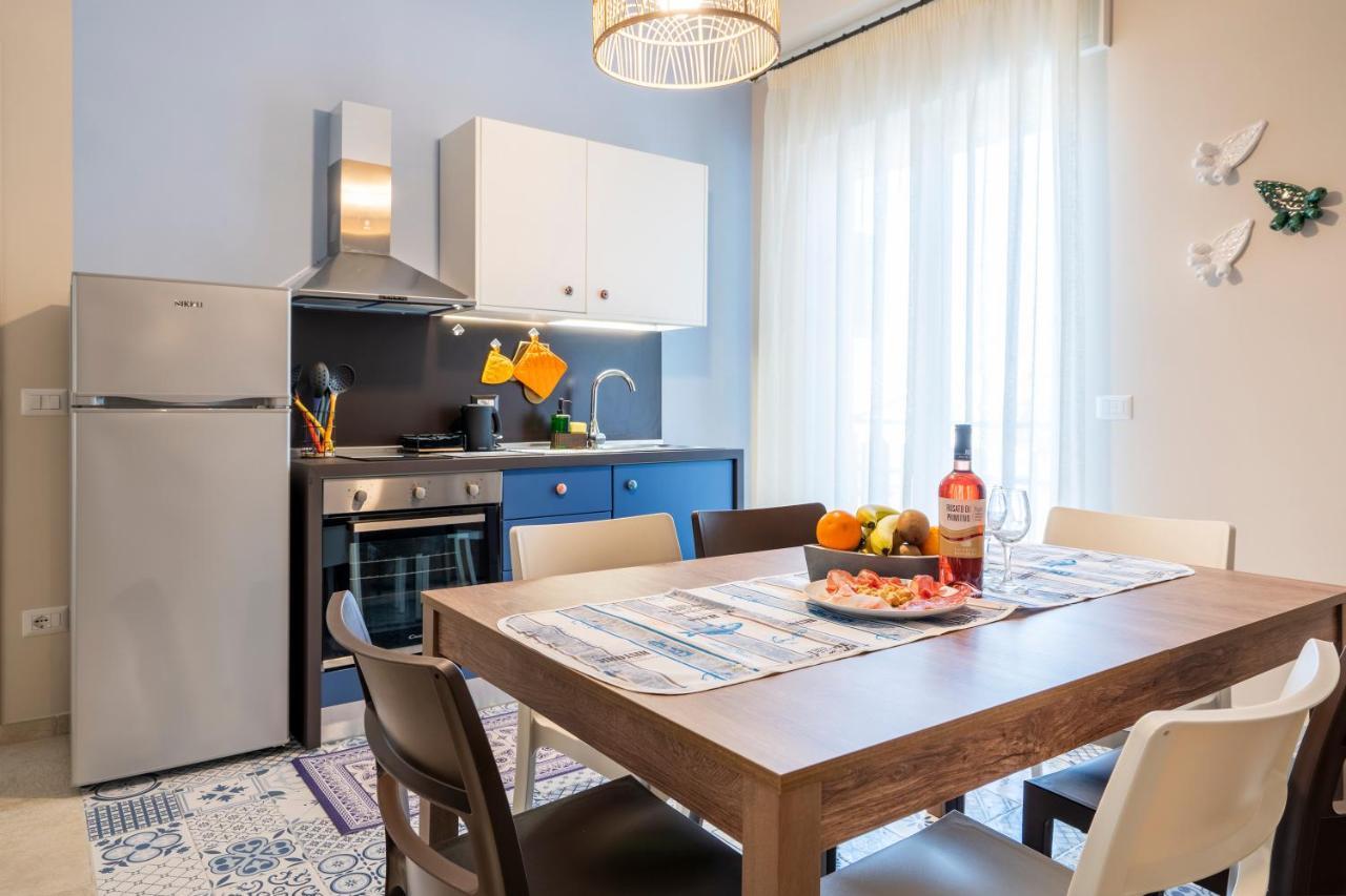 Mediterranea Apartment- Central Station - Free Wifi&Netflix Bari Exterior photo